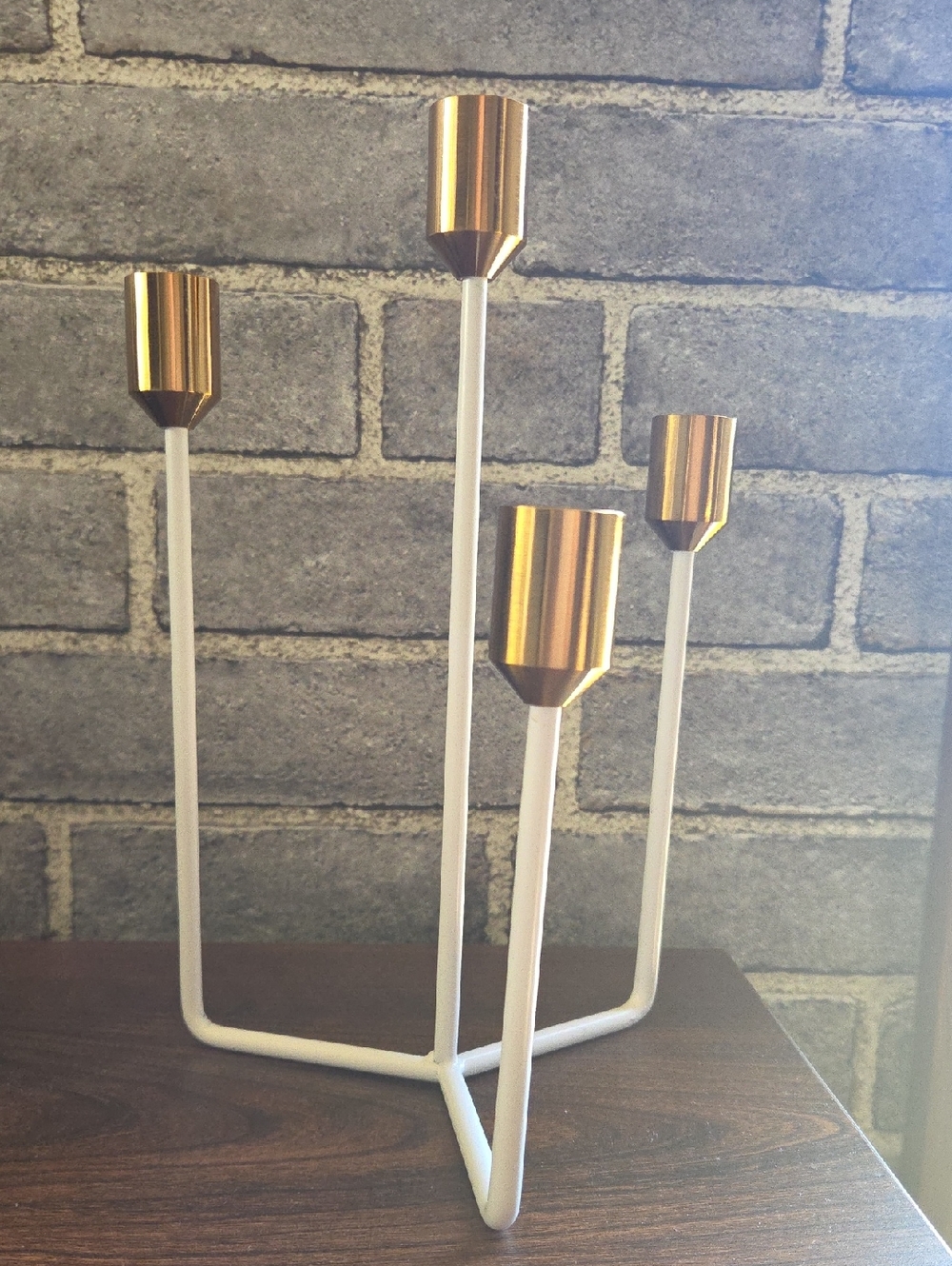 Modern White and Gold 4-Arm Metal Candle Centerpiece